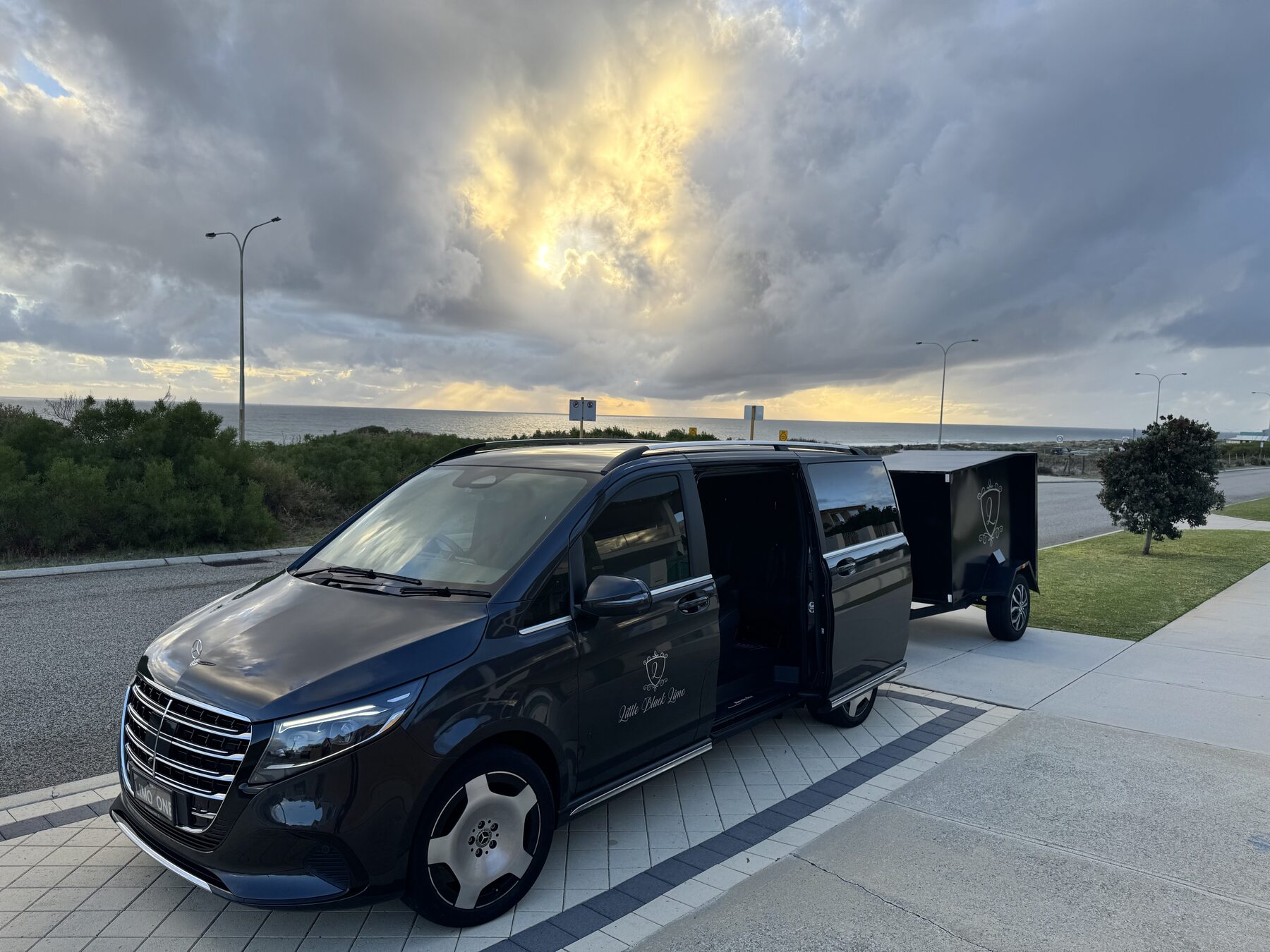 Little Black Limo guests and vehicles