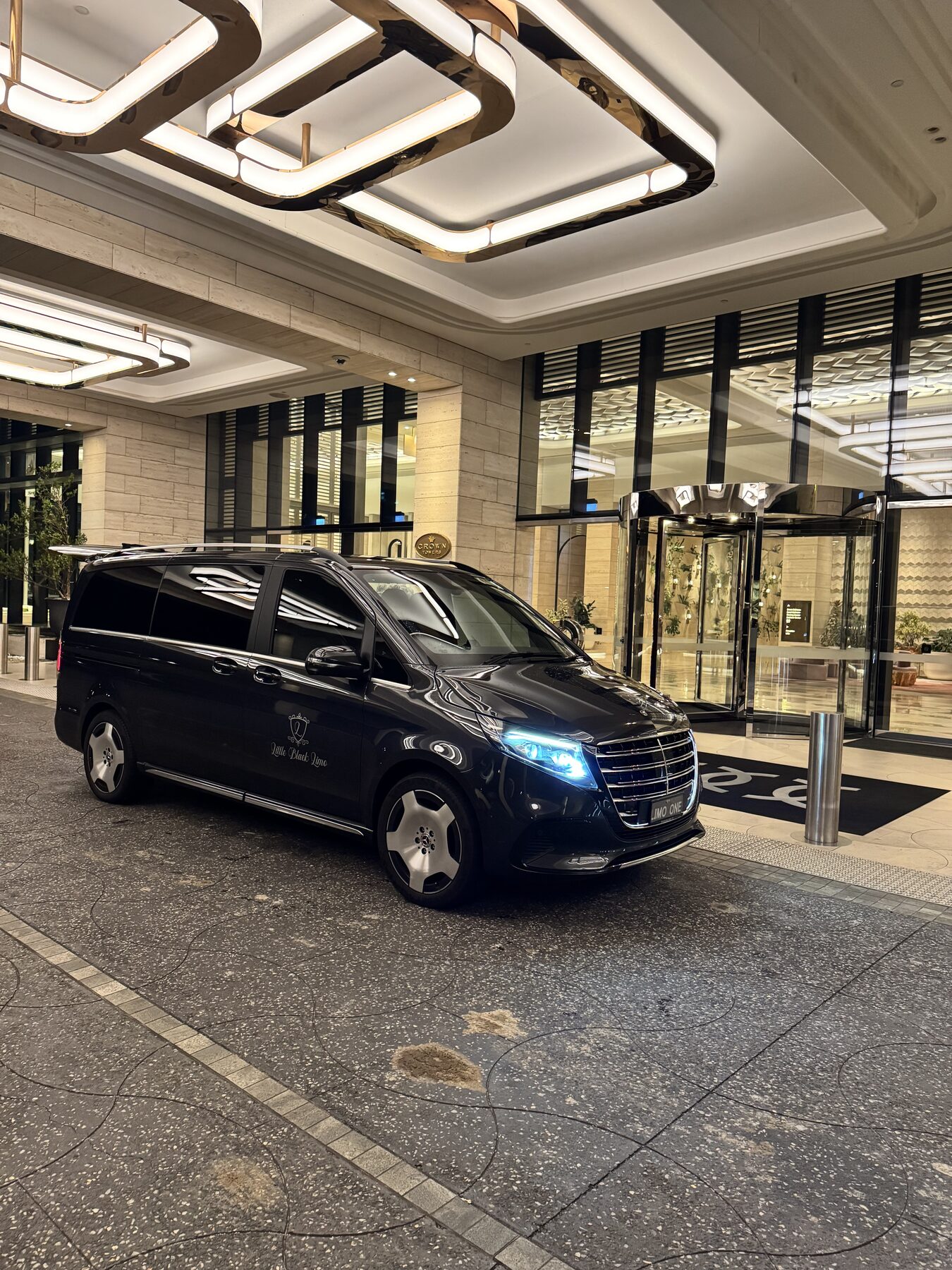 Little Black Limo guests and vehicles